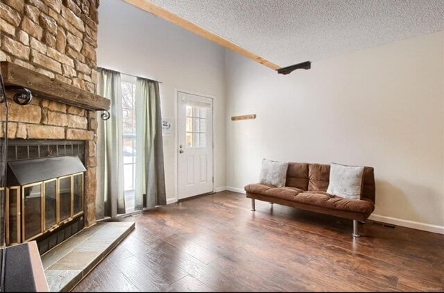 Foto del edificio - Charming Two-story, 1 bed, 1 Bath Townhome...