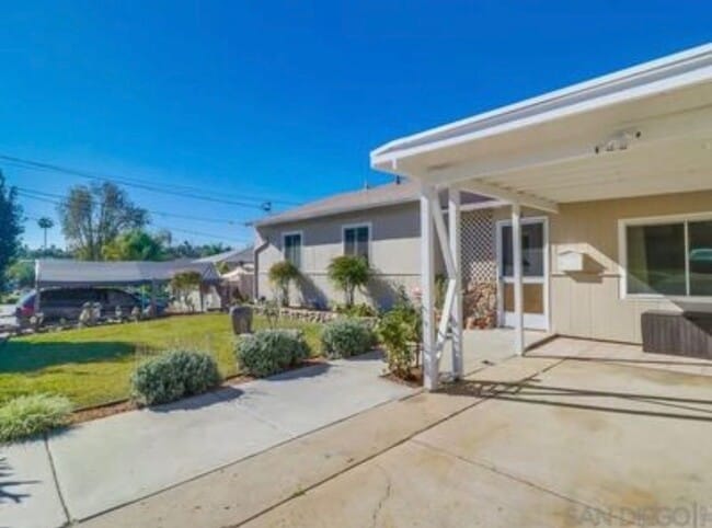 Building Photo - 3586 Trophy Dr
