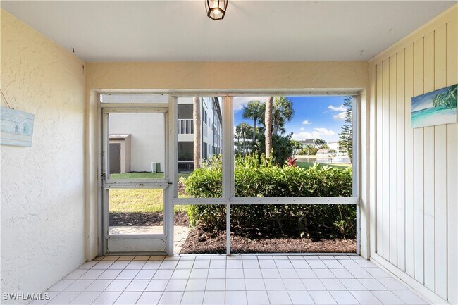 Building Photo - 1008 Manatee Rd