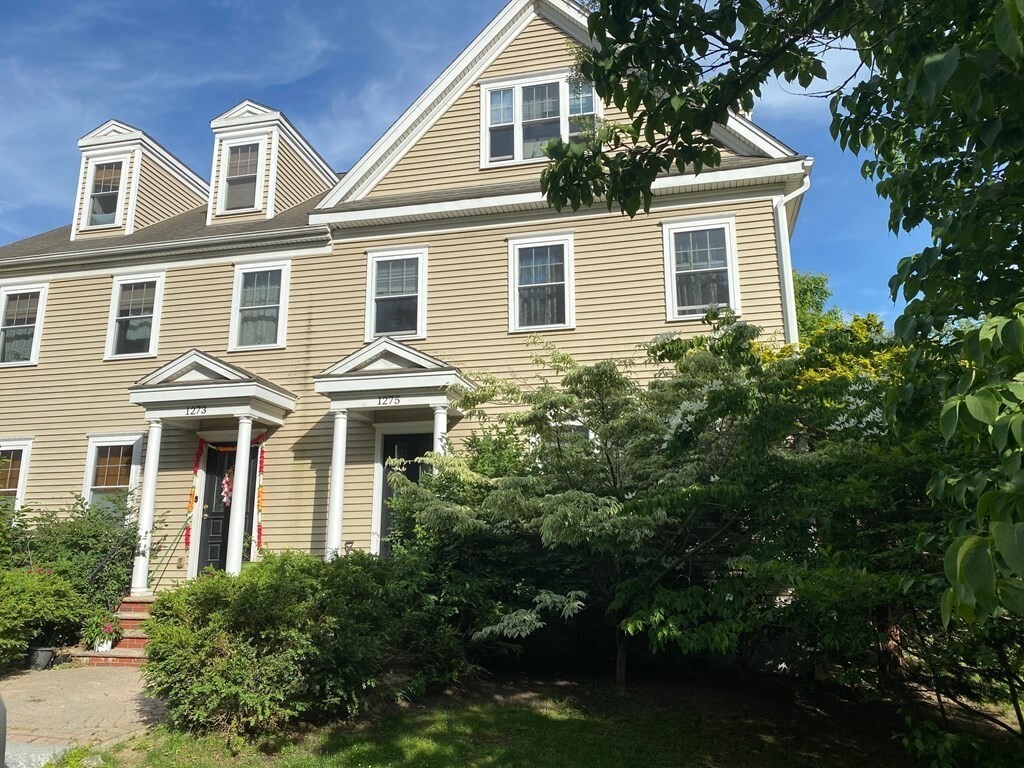 Primary Photo - 1275 Elm St