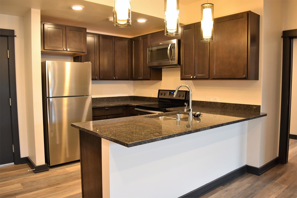 47 Town Center Ave Unit B3, Gallatin Gateway, MT 59730 Room for Rent