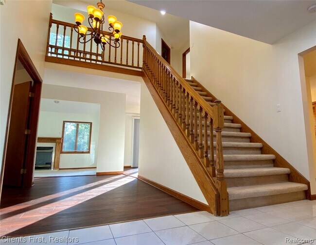 Foto del edificio - 7233 Oakwood Dr