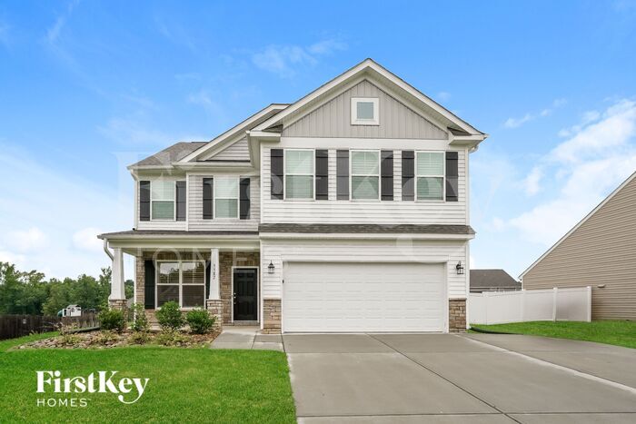 Foto principal - 5587 Siler St