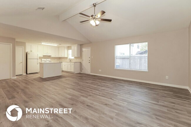 Foto del edificio - 16360 Hidden River Ct