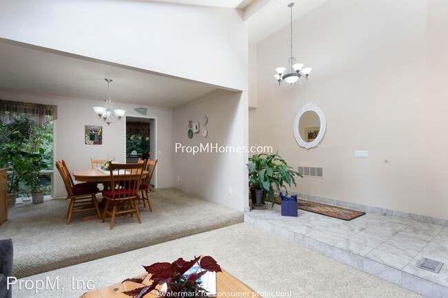 Building Photo - 5 br, 3 bath House - 5756 SW Abernathy Court