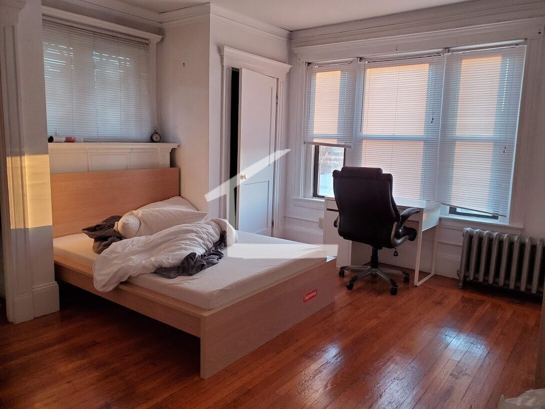 Foto principal - 452 Park Dr