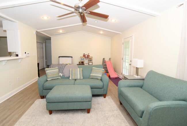 Photo - 1812 E Eton St House