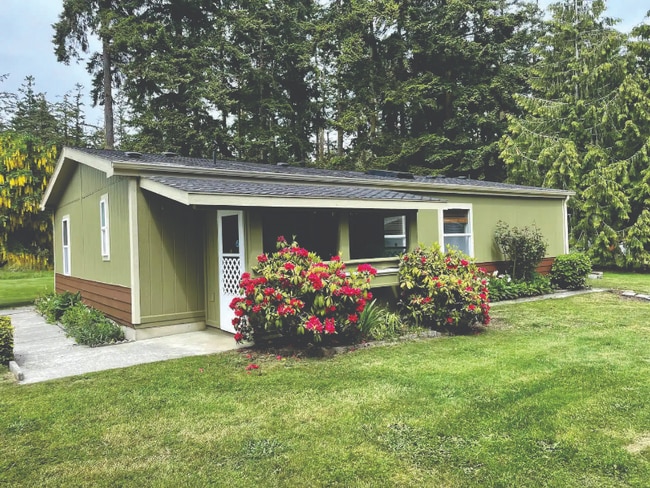 Building Photo - 2026 W Briarwood Dr