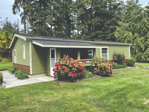 Building Photo - 2026 W Briarwood Dr