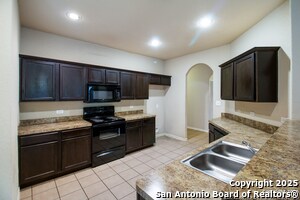 Foto del edificio - 8611 Spotted Owl