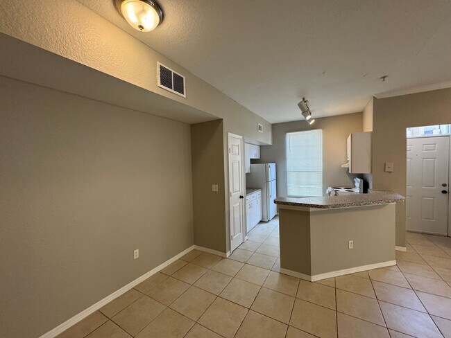 Foto del edificio - 6308 Raleigh St