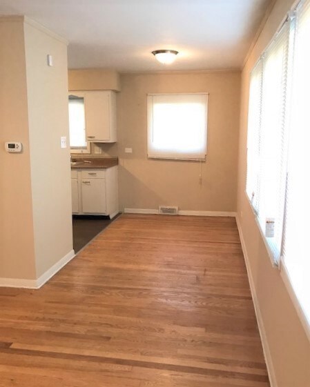 Building Photo - 15302 Meadow Ln