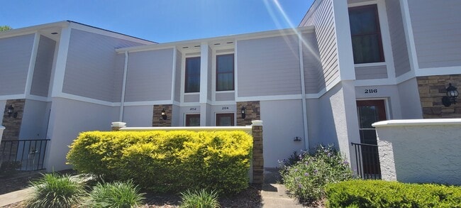 Foto del edificio - 2114 NE 38th St