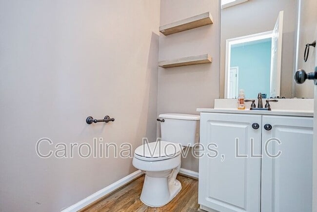 Building Photo - 317 Waterton Way