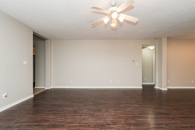 Foto del edificio - 11522 Moonlight Ridge Dr