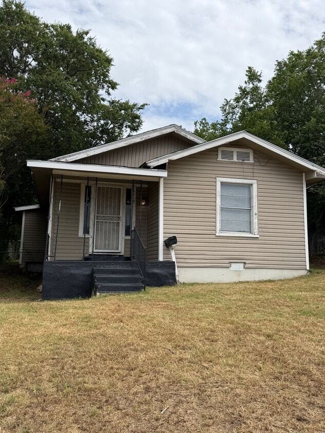 Charming 2 Bedroom Home for Rent in Como – Fort Worth, TX 76107 - Charming 2 Bedroom Home for Rent in Como – Fort Worth, TX 76107