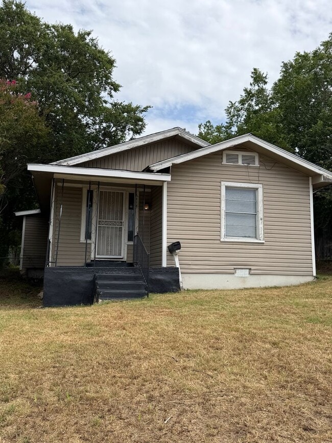 Building Photo - 5212 Bonnell Ave