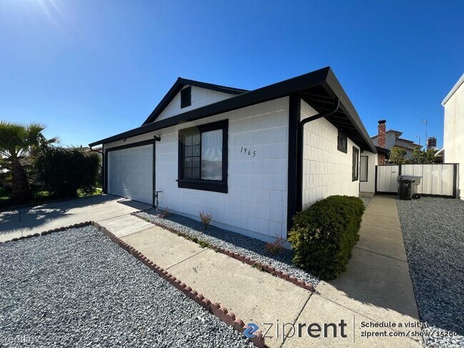 Foto del edificio - 3 br, 2 bath House - 1965 Edgeview Drive, ...