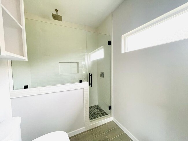 Foto del edificio - 2302 San Pascual St