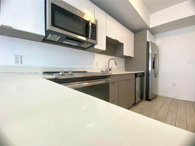 Foto del edificio - 321 NE 26th St
