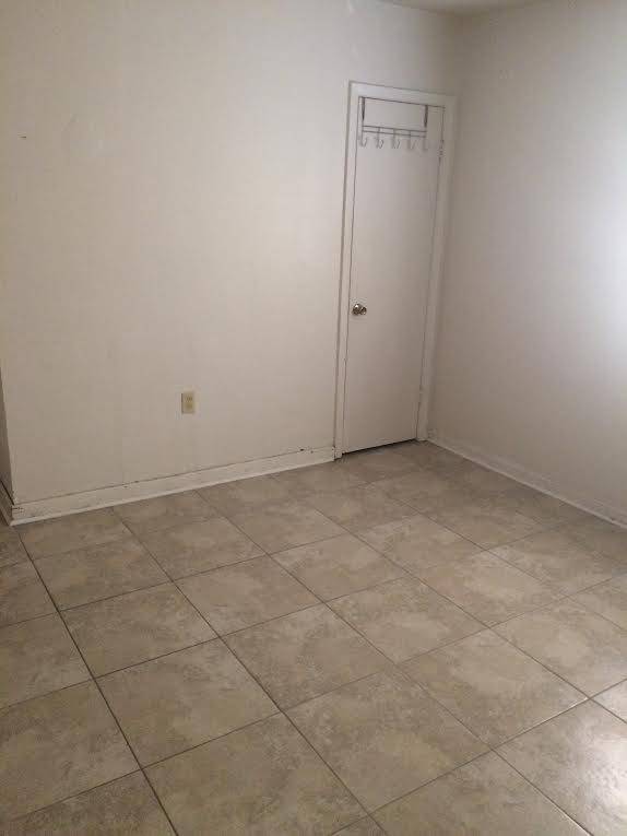 Foto del edificio - 7522 Benjamin St