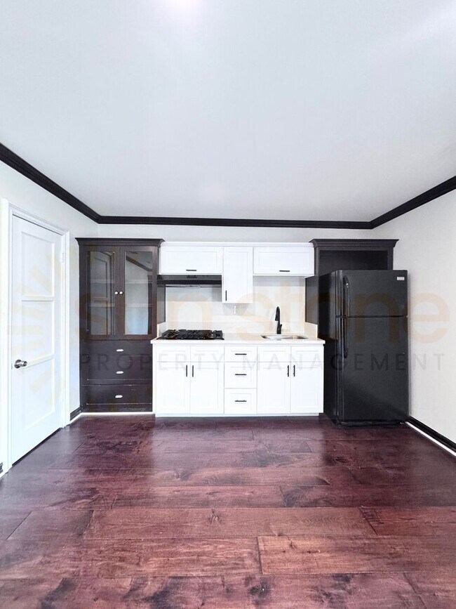 Foto del edificio - 1542 Meserve St