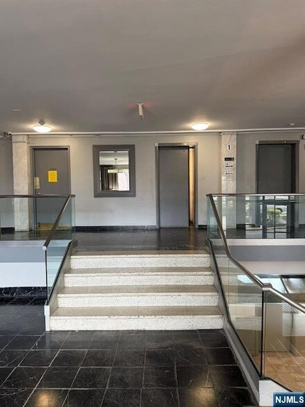 Foto del edificio - 39 E 39th St