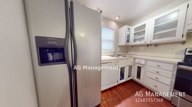 Foto del edificio - 5015 N Crooks - Bldg 2, Apt 25