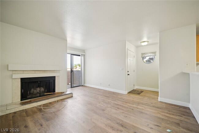 Foto del edificio - 2978 Juniper Hills Blvd