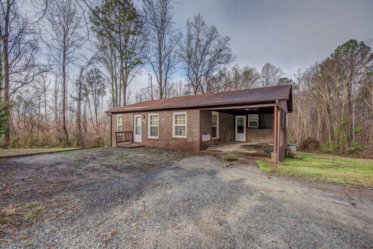 Primary Photo - 111 Pindal Cir