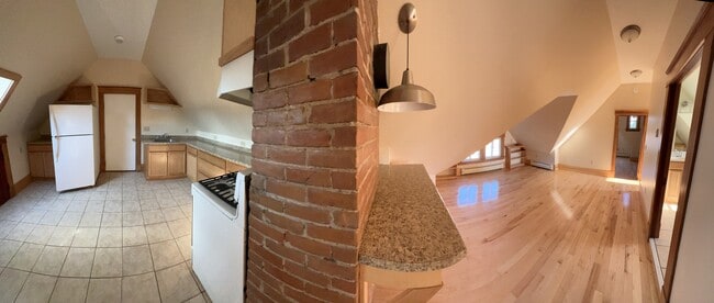 Building Photo - 19 Hickok Pl