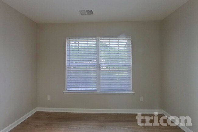 Foto del edificio - 11311 Breezehill Ln