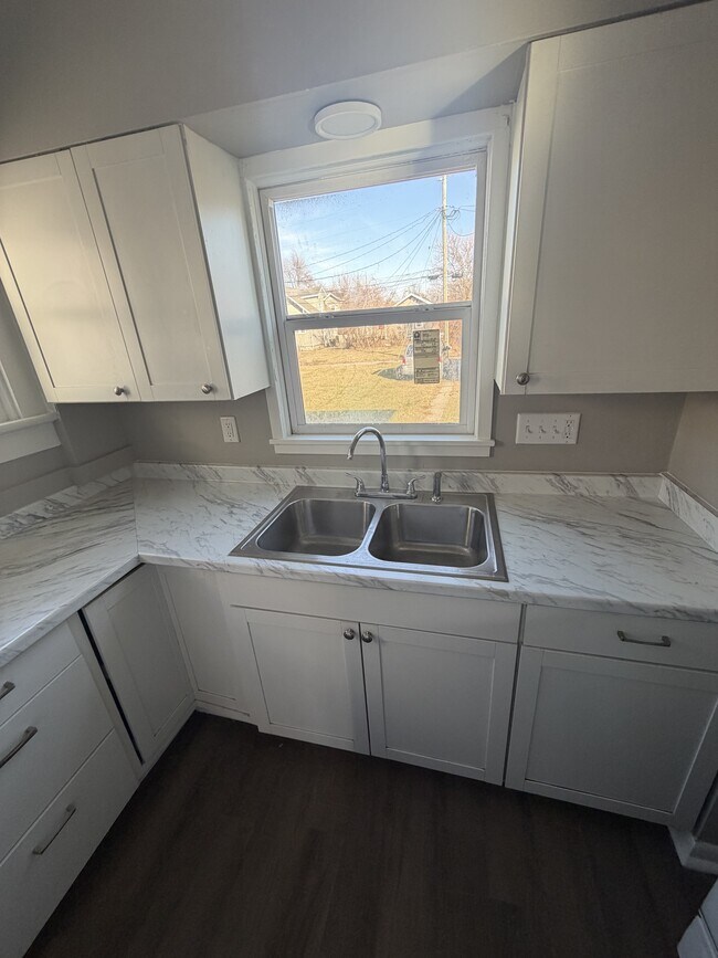 Foto del edificio - 3009 Holton Ave