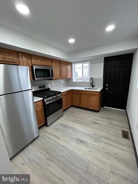 Foto del edificio - 3325 Livingston St