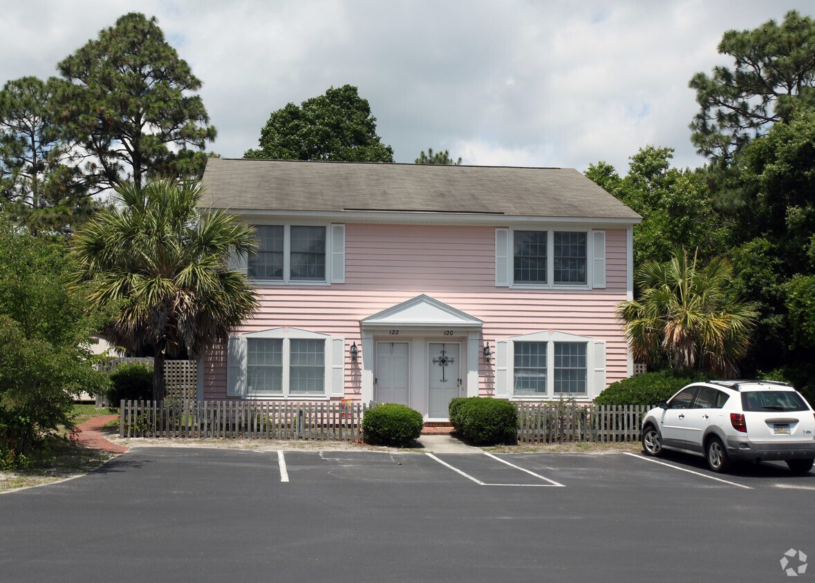 Primary Photo - Mendenhall Court