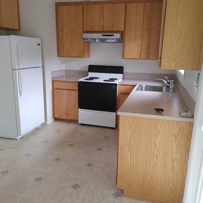 3627 SE Geary St, Albany, OR 97322 Townhome Rentals in Albany OR