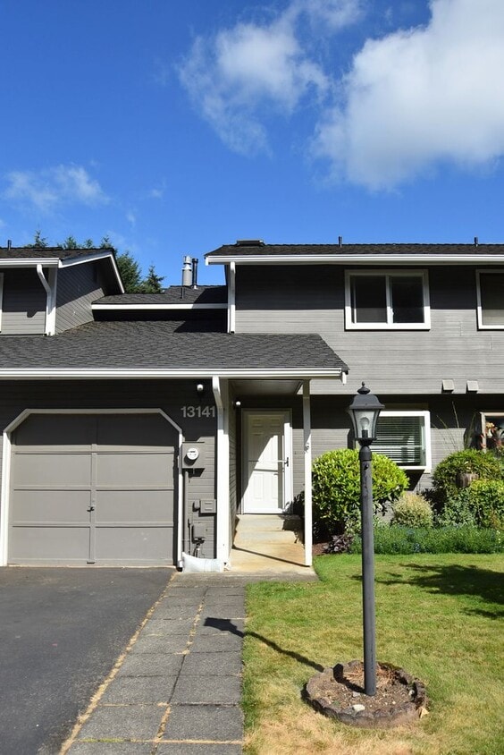 Primary Photo - 2Bd/1.5Ba Kirkland Condo