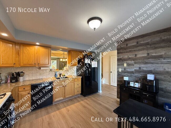 Foto del edificio - 170 Nicole Way