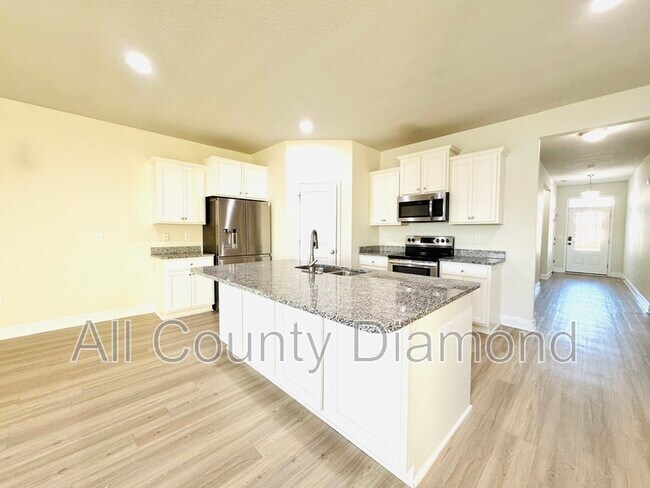 Foto del edificio - 115 Moonraker Cir