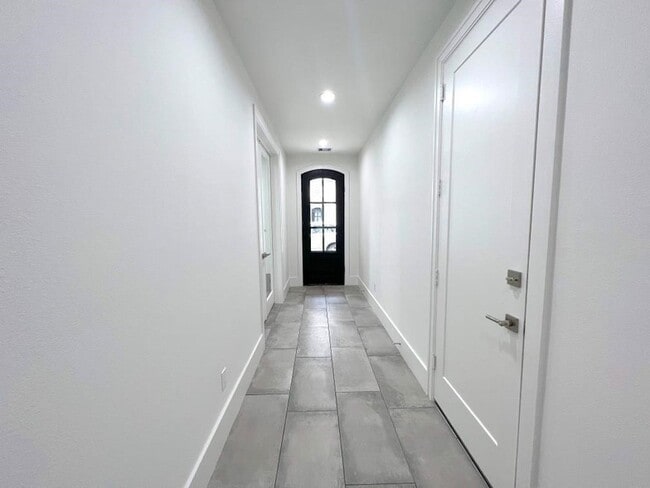 Foto del edificio - 2122 Blalock Rd