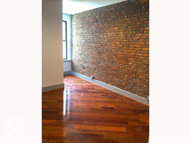 Foto del edificio - 456 Lexington Ave