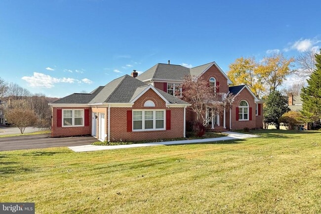 Foto del edificio - 1300 Pinstripe Ct