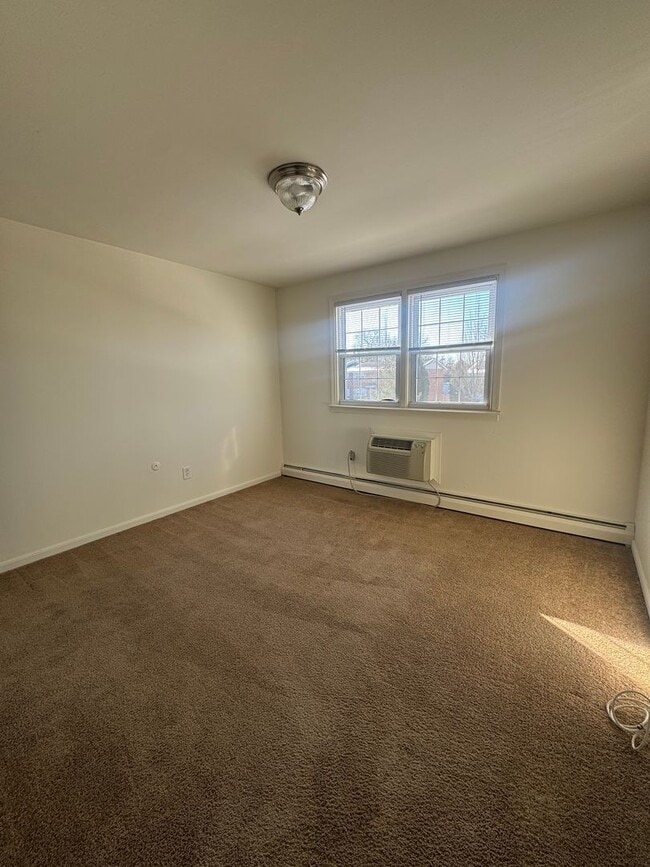 Interior Photo - Broadmore Apartments