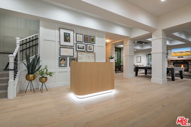 Foto del edificio - 1901 N Buena Vista St