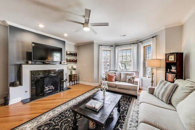 Foto del edificio - 5325 S Harper Ave