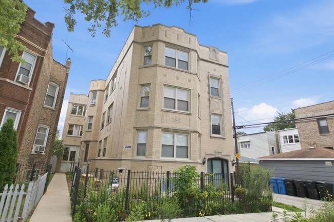 Building Photo - 2619 N Harding Ave