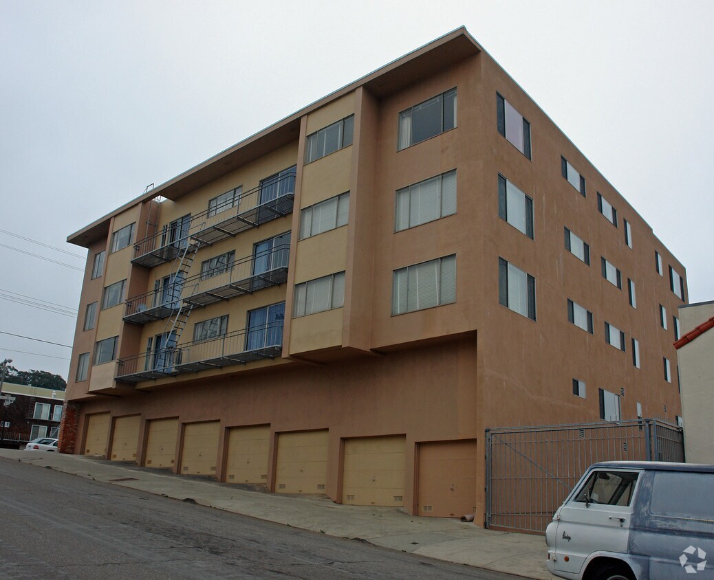 Foto del edificio - 7555 Geary Blvd