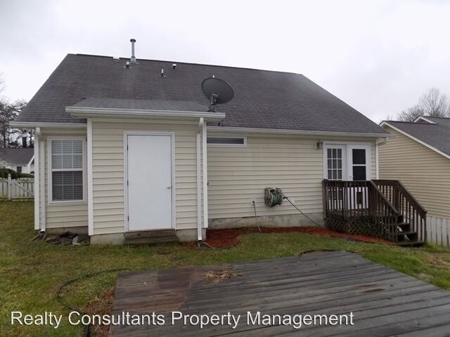 Building Photo - 3 br, 2 bath House - 3 Mahogany Court