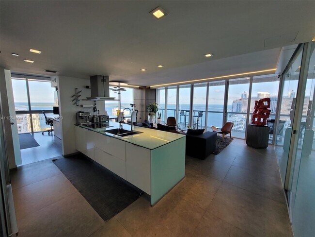 Foto del edificio - 495 Brickell Ave