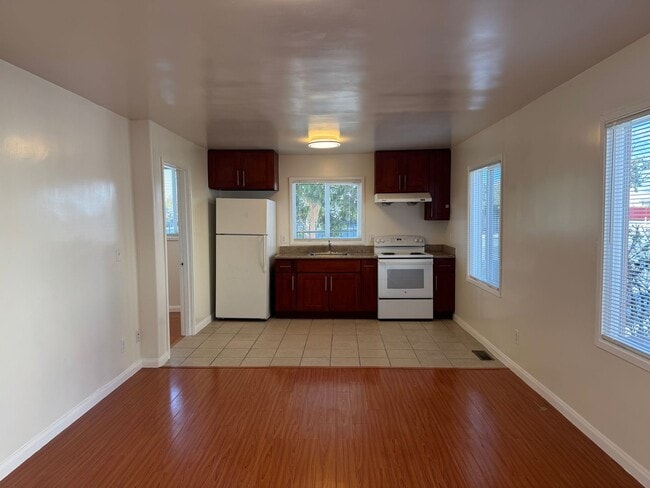 Building Photo - 12448 San Pablo Ave